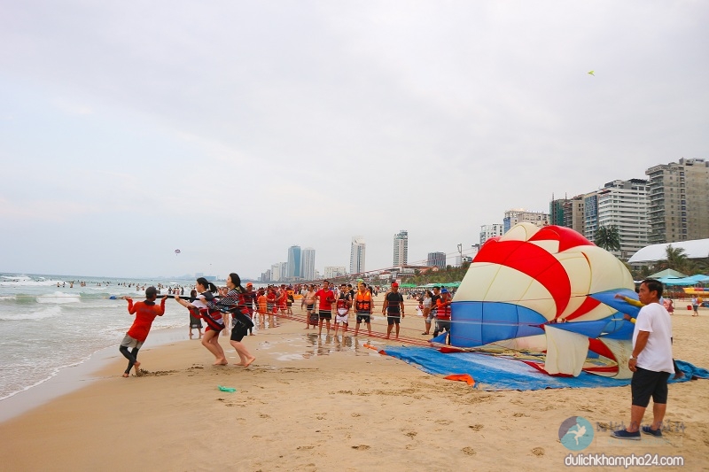My Khe Beach Da Nang is ranked among the top 6 most attractive beaches on the planet